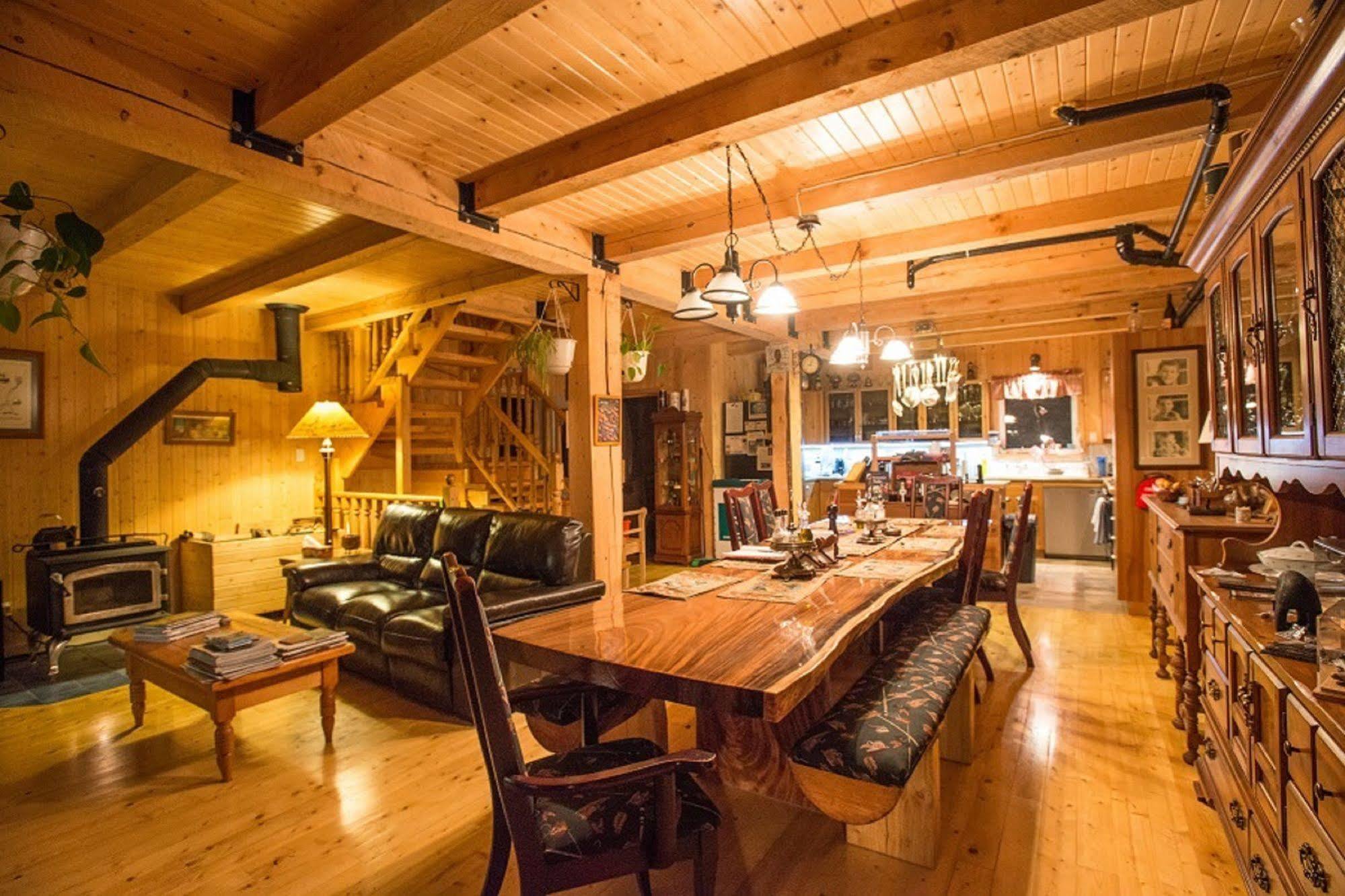 Auberge De La Riviere Matapedia - Matapedia River Lodge Routhierville Exterior photo